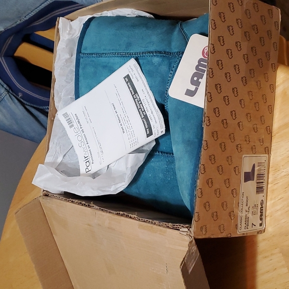 Short Blue/Teal Lamo boots - Picture 9 of 9